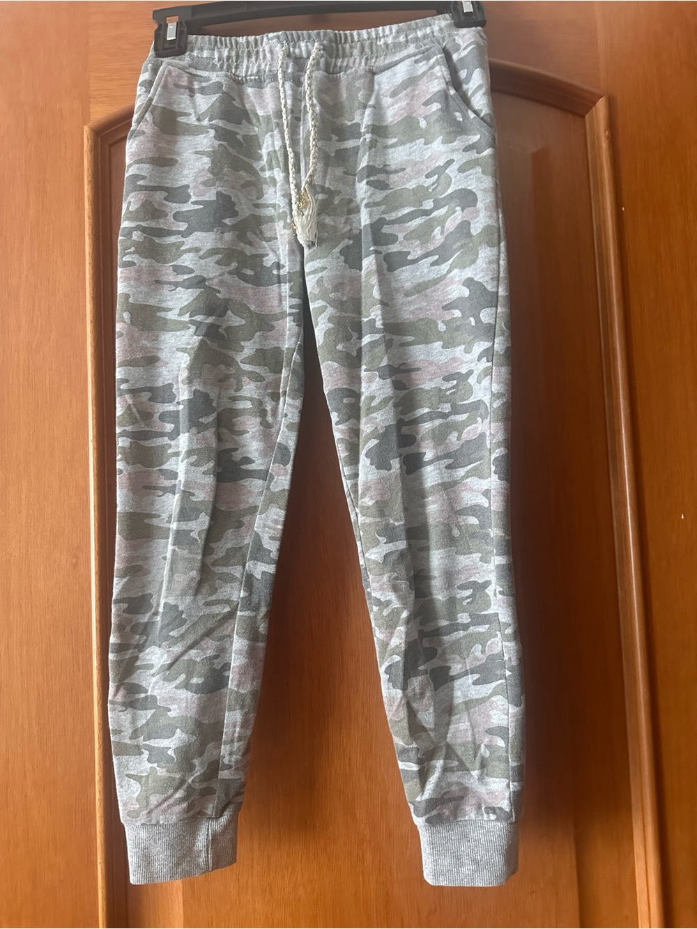 Epic Threads Girls Camouflage Jogger Sweatpants Size M (8/10) Grey Pink Green
